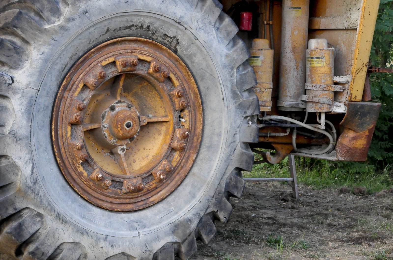 neumático de tractor