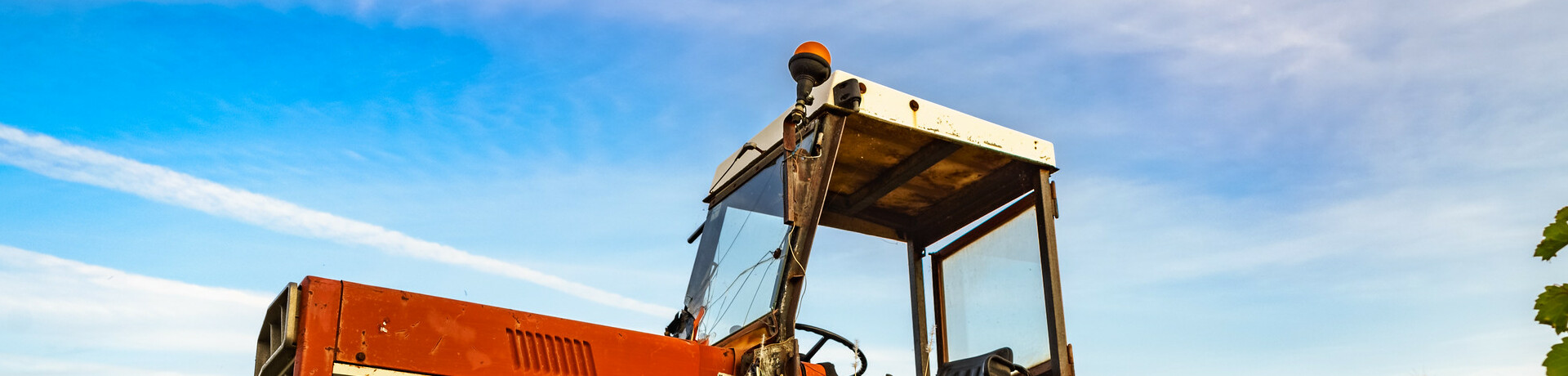 ROTATIVO LED PARA TRACTORES, EXCAVADORA Y VEHÍCULOS DE TRANSPORTE ESPECIAL